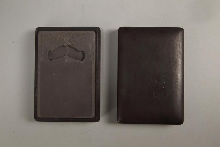 端石云蝠磬池长方砚