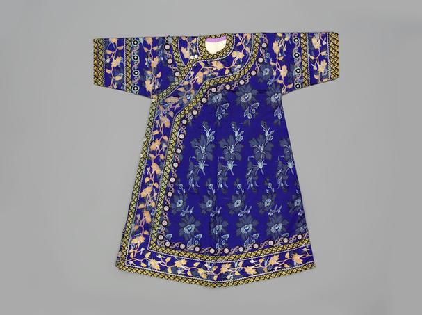 宝蓝色大洋花纹泰西缎上珍珠毛下银鼠皮衬衣