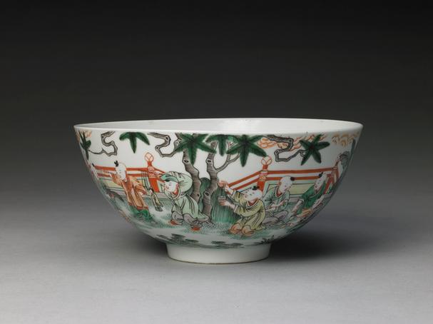 成化款五彩婴戏图碗