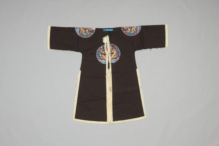 石青色绸绣四团云龙纹衮服拆片