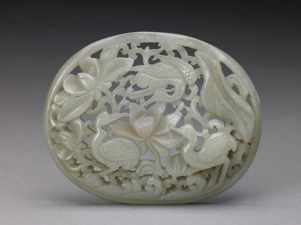 青玉透雕鹭鸶莲花纹椭圆形嵌件