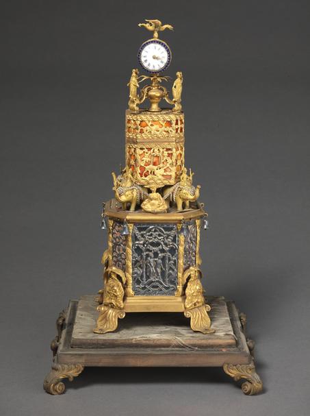 铜镀金镶银片八角小座钟