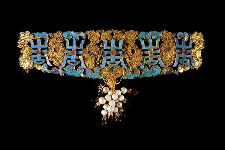 银镀金嵌珠寿字纹结子