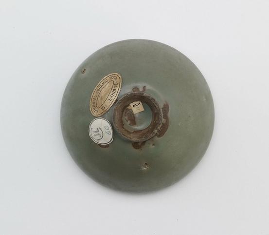 绿釉碗