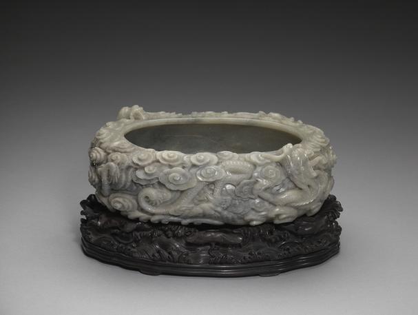 乾隆题诗青玉云龙纹椭圆洗