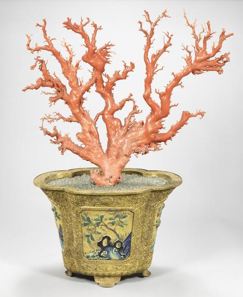 铜镀金盆红珊瑚盆景
