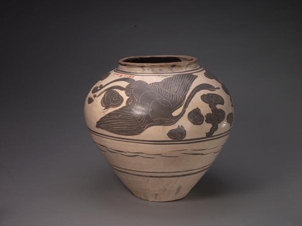 磁州窑赭彩飞鹤纹罐