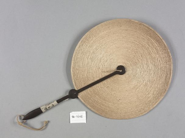 编草辫木柄团扇