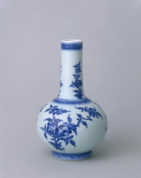 雍正款青花花果纹直口瓶