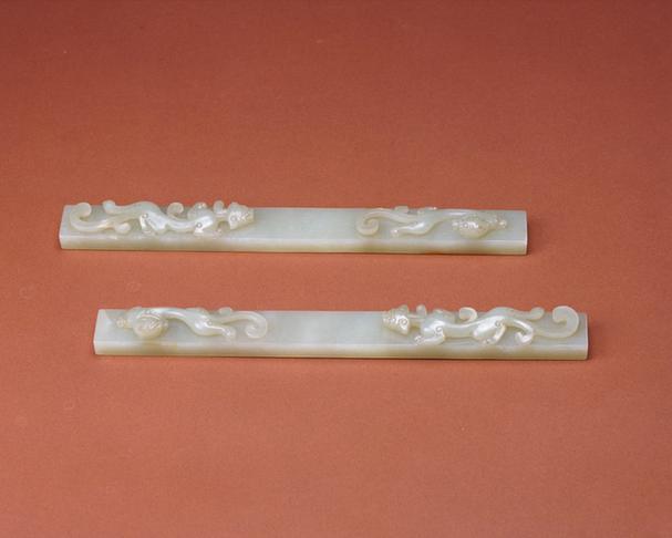 白玉双螭纹镇纸