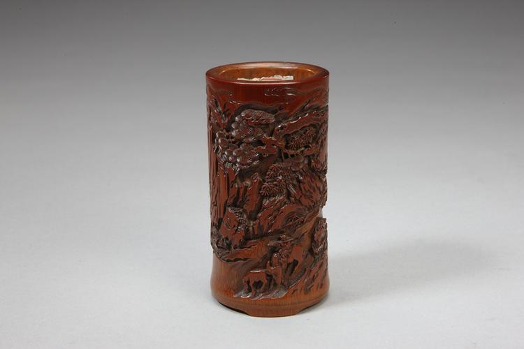 陶村款竹雕松溪放牧图笔筒