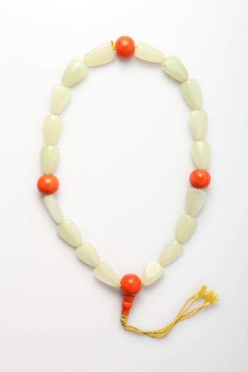 白玉十八子手串