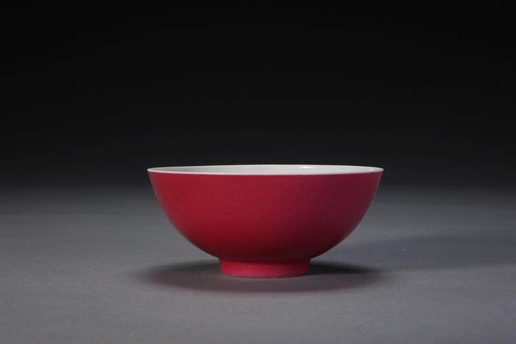 胭脂水釉小碗