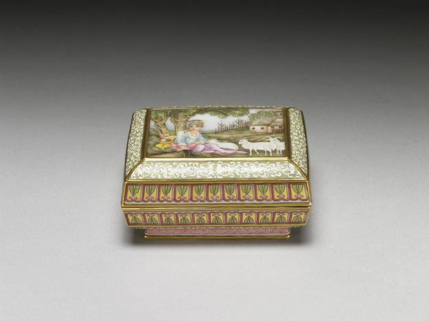 乾隆窑 珐瑯彩开光三羊图长方盒