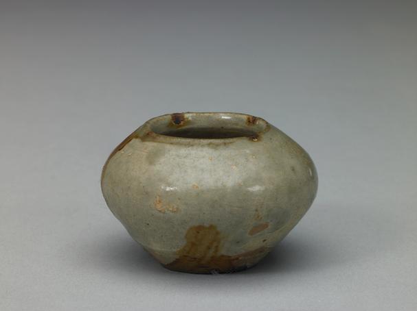 青釉褐斑小水丞