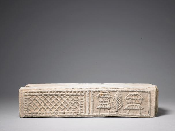 阙门几何纹长方砖