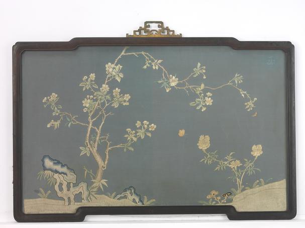 紫檀木边绣花鸟图挂屏