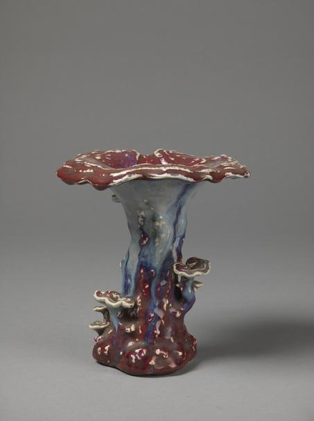 乾隆款窑变釉灵芝式花插