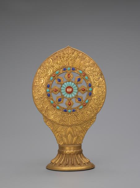 乾隆款金釉五彩瓷法轮