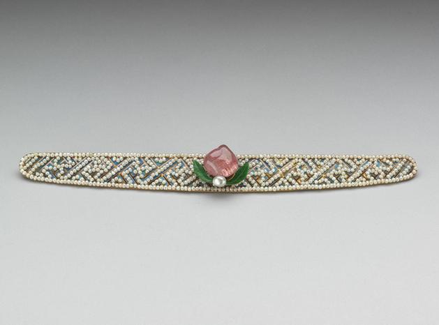 金点翠嵌珠宝缉米珠万寿钿花