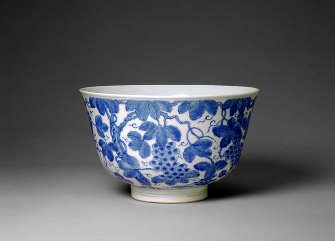 同治款青花葡萄纹碗