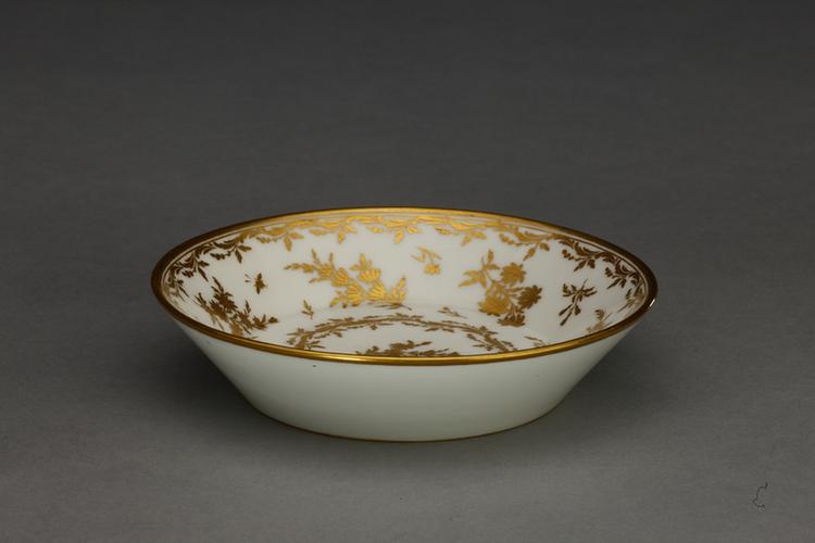 洋瓷描金折枝花纹碟