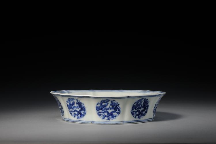 青花团花龙凤纹洗