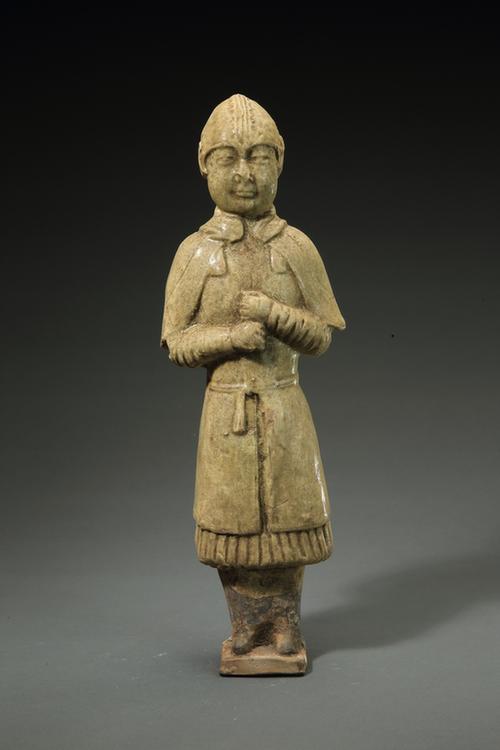 陶米釉武士俑
