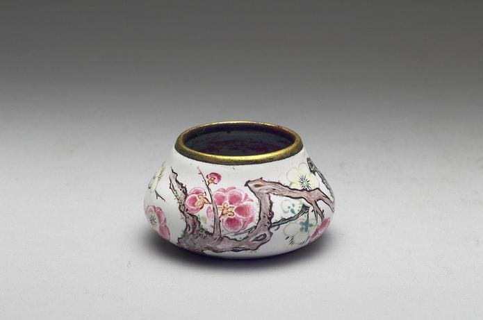画珐瑯梅花水盛