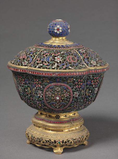 铜镀金镂空嵌料石炉