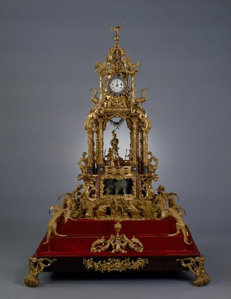 铜镀金转人亭式大钟