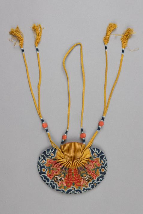 黄色缎口满纳菊花双喜小羊纹腰圆荷包