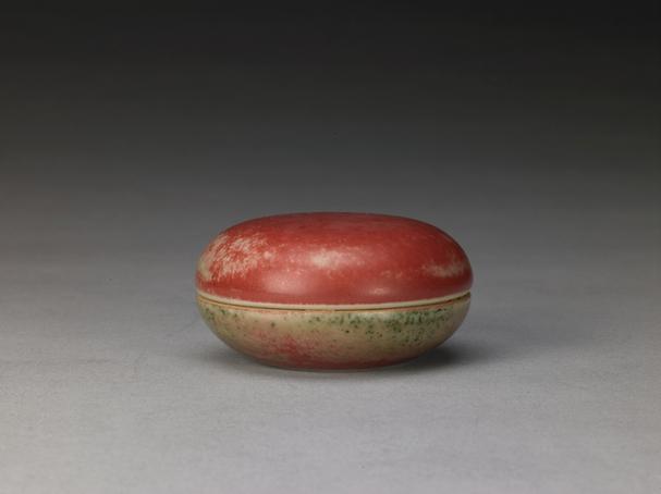 康熙款豇豆红釉印泥盒