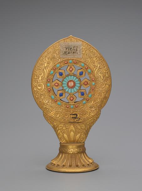 乾隆款金釉五彩瓷法轮