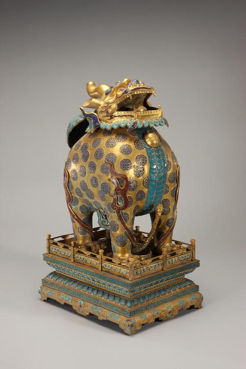 掐丝珐琅寿字螭纹连座甪端香熏