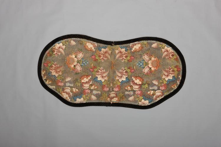 彩色花锦纹鞍韂