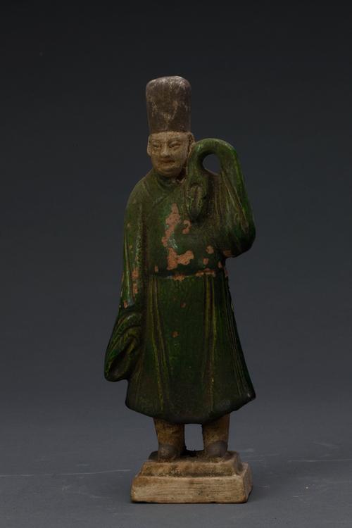 陶绿釉男立俑