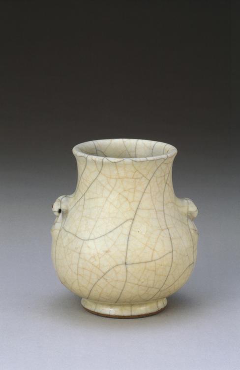 仿官釉塑贴铺首尊