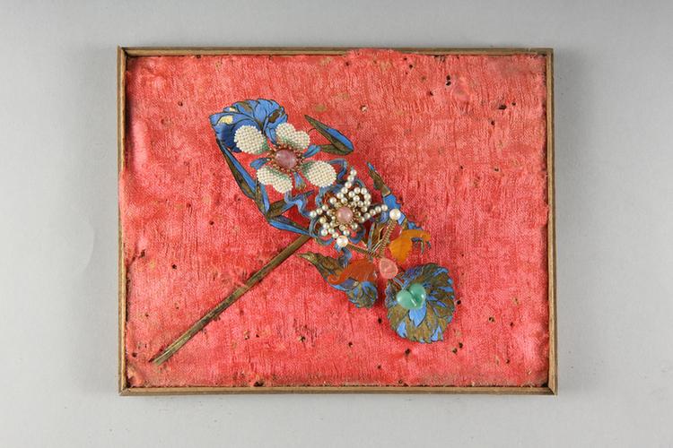 点翠镶料珠竹蝶海棠寿字纹头花