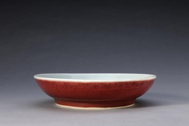 明成化鲜红釉盘