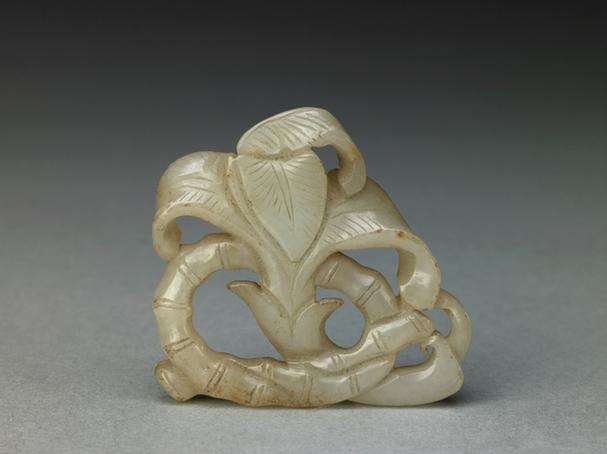 白玉透雕秋叶纹佩