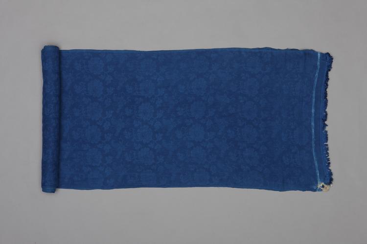 蓝色蝶报富贵纹春绸