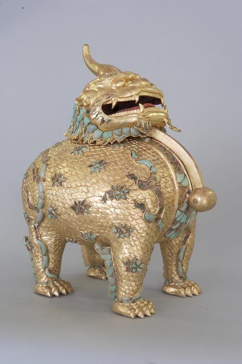铜胎嵌石兽式熏炉