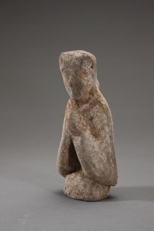 陶画彩拱手女跪俑