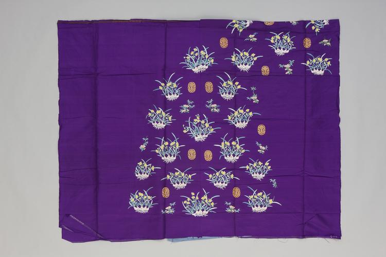 藕荷色绸绣灵仙祝寿纹袍料