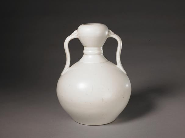 白釉如意耳葫芦式瓶