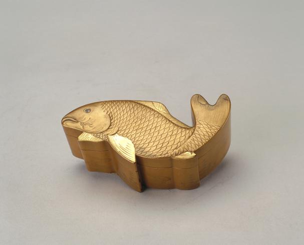 金漆鲤鱼式盒