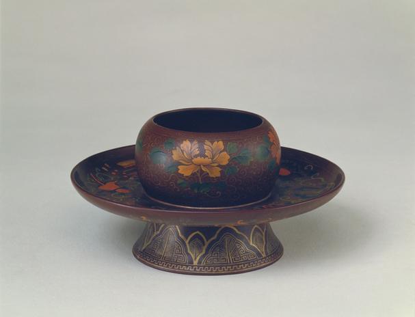 描彩漆八宝纹盏托