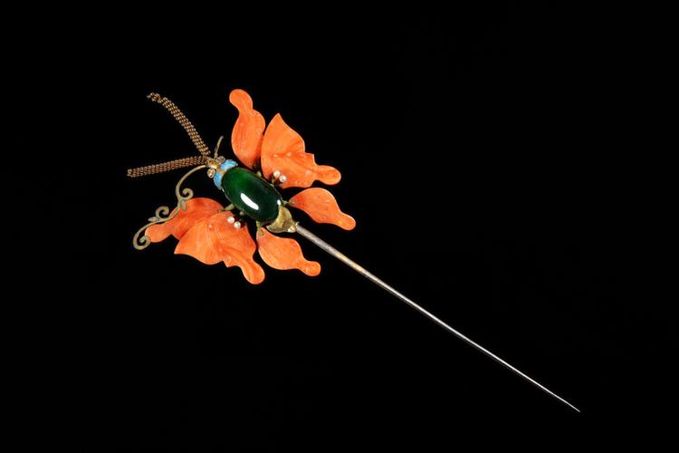 铜镀金点翠嵌翠珊瑚蝴蝶纹簪