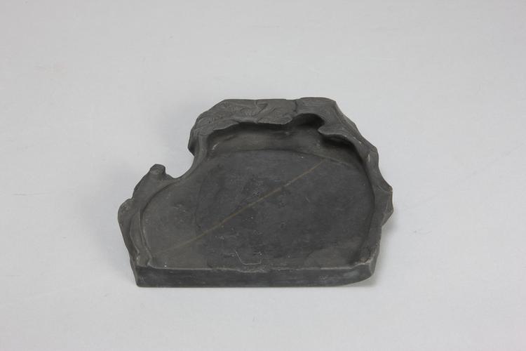 端石雕松随形砚